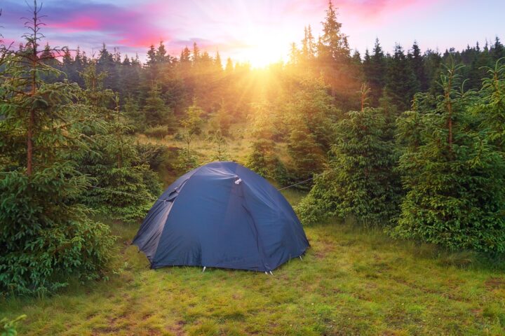 How to Set Up a Camping Tent Without a Wet Floor or a Midnight Collapse