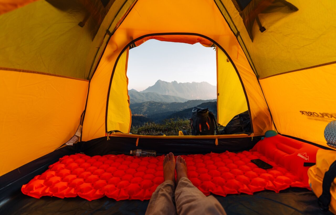 Cozy Tent Setup: Warm Floor, Dry Inside, Better Sleep